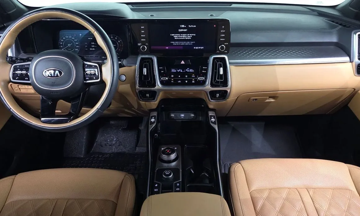 Kia Sorento — фото 6
