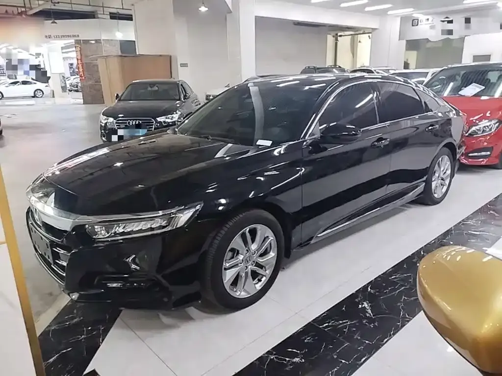 Honda Accord — фото 1
