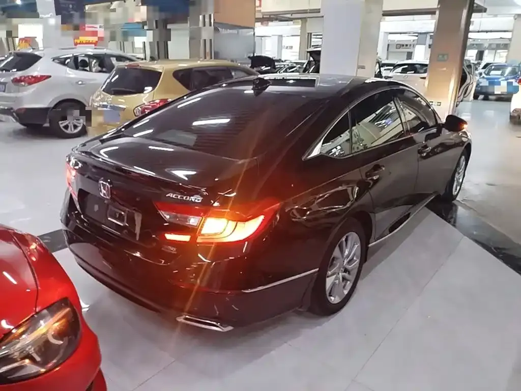 Honda Accord — фото 4