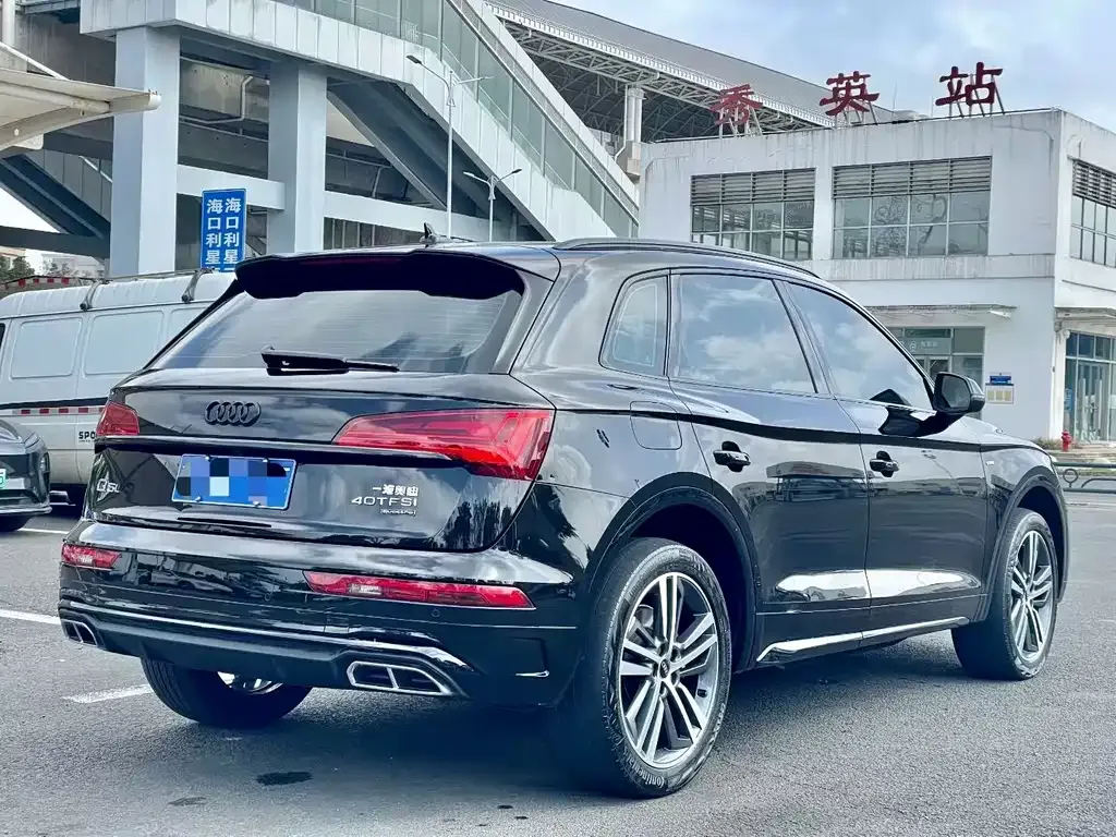 Audi Q5L — фото 7
