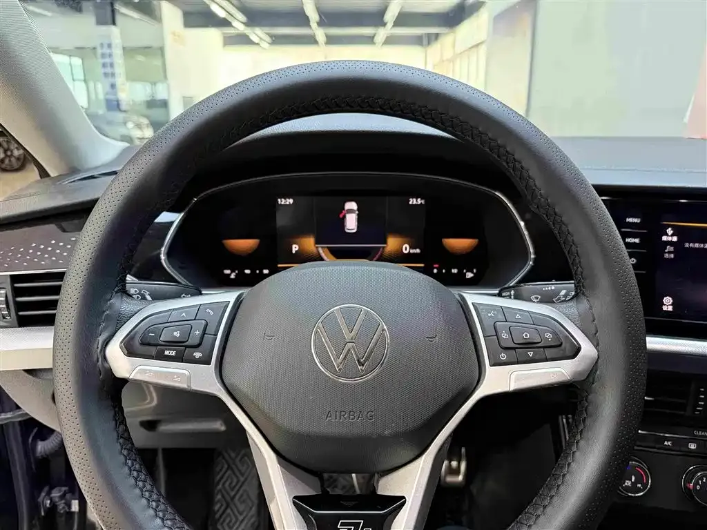 Volkswagen Passat — фото 5