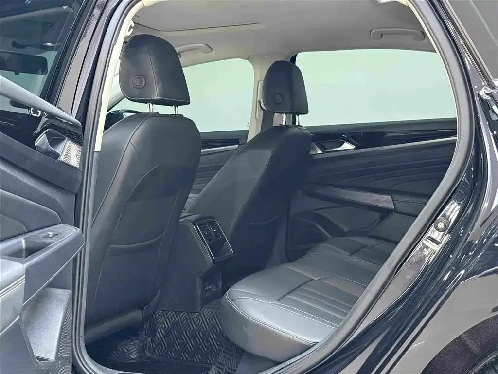 Volkswagen Passat — фото 3