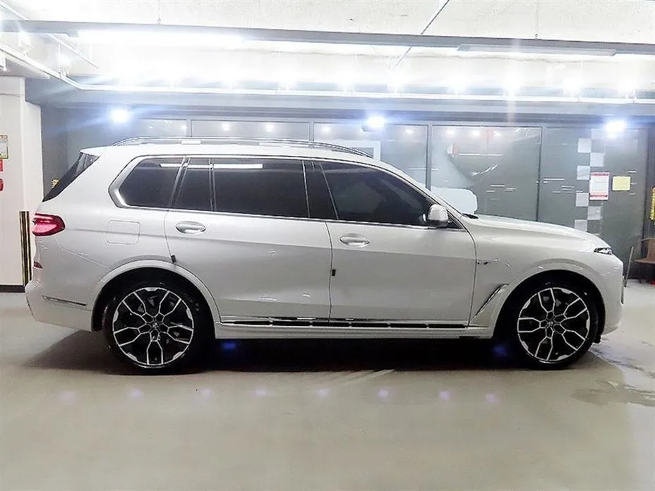 BMW X7 — фото 2