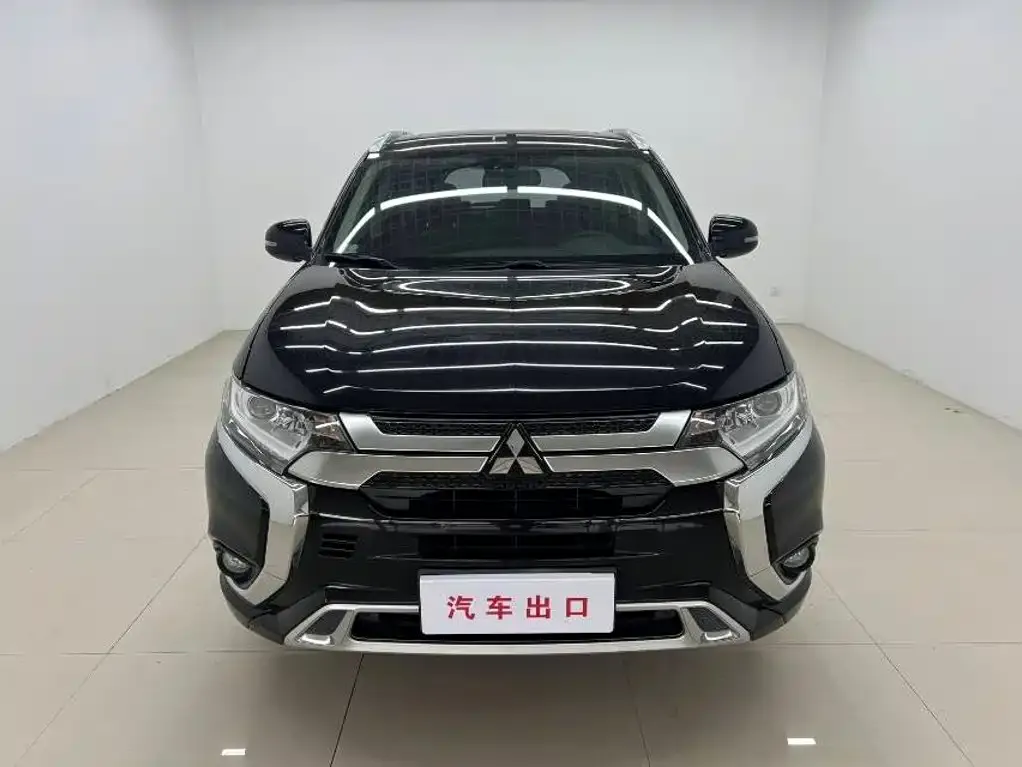 Mitsubishi Outlander — фото 2