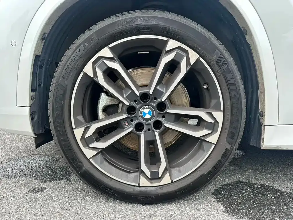 BMW X1 — фото 10