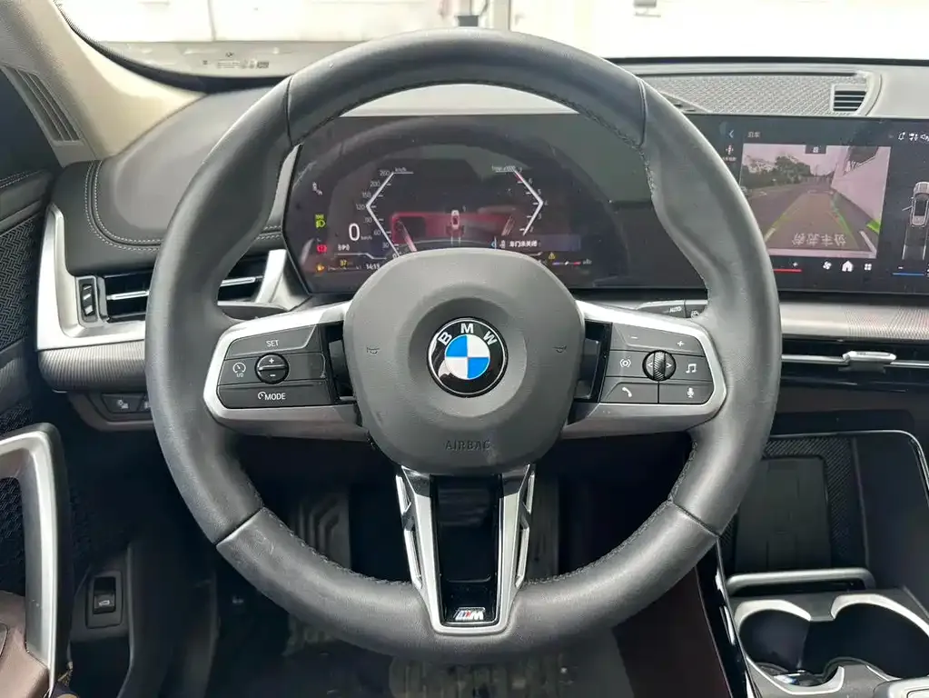 BMW X1 — фото 8