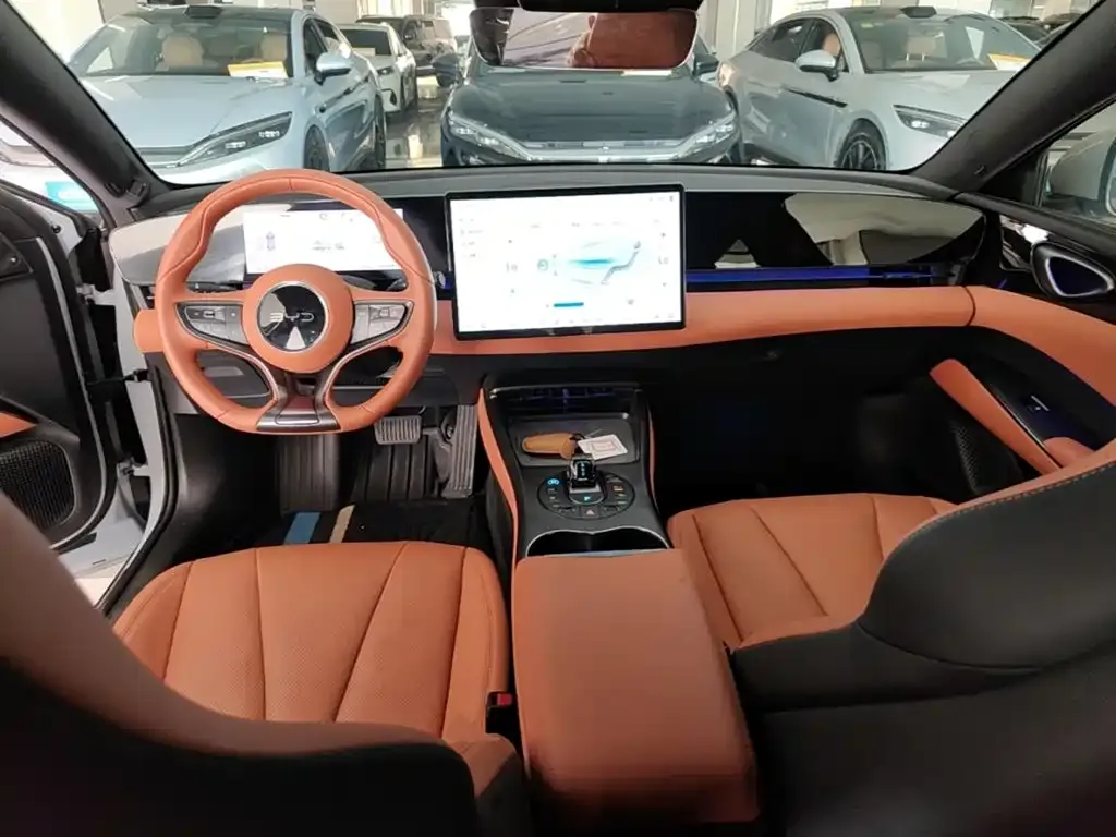 BYD Seal — фото 10