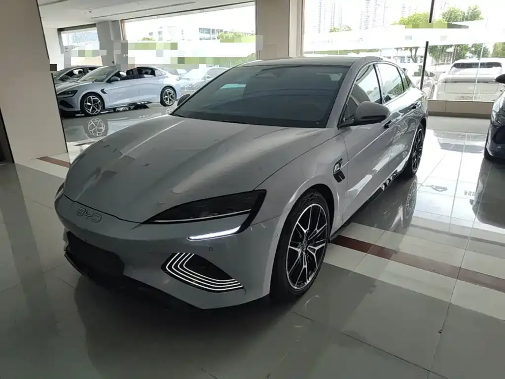 BYD Seal — фото 8