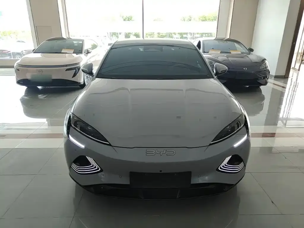 BYD Seal — фото 4
