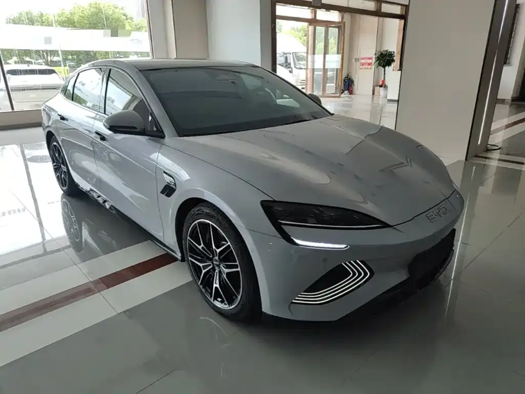 BYD Seal — фото 9