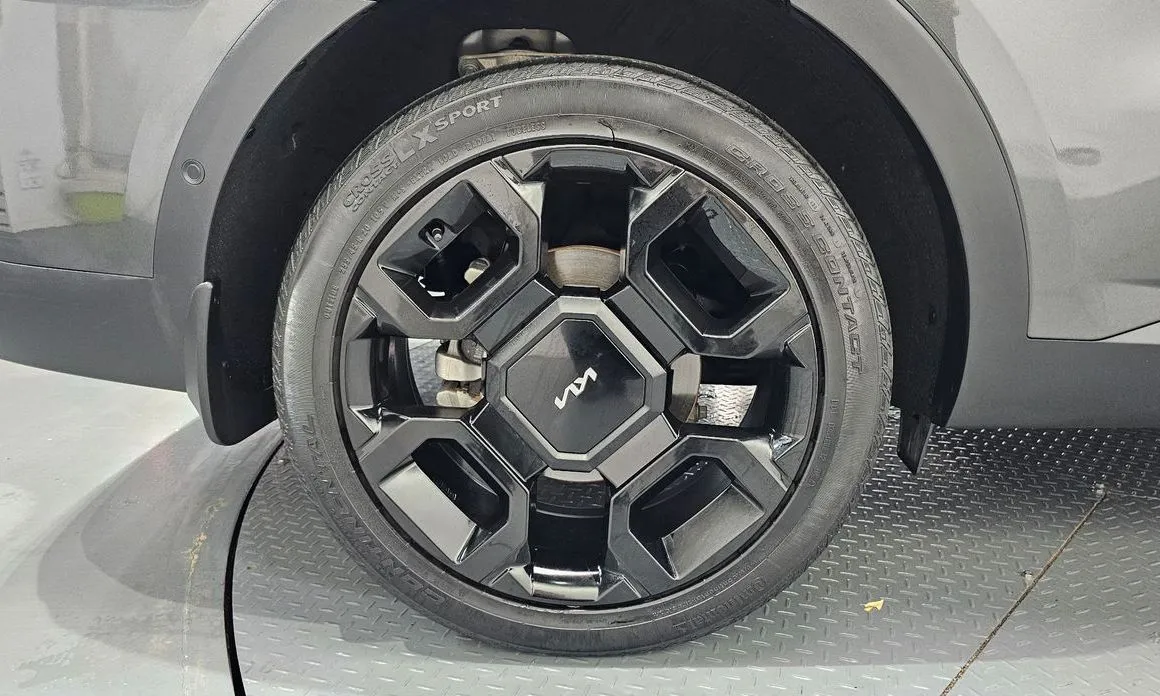 Kia Sorento — фото 9