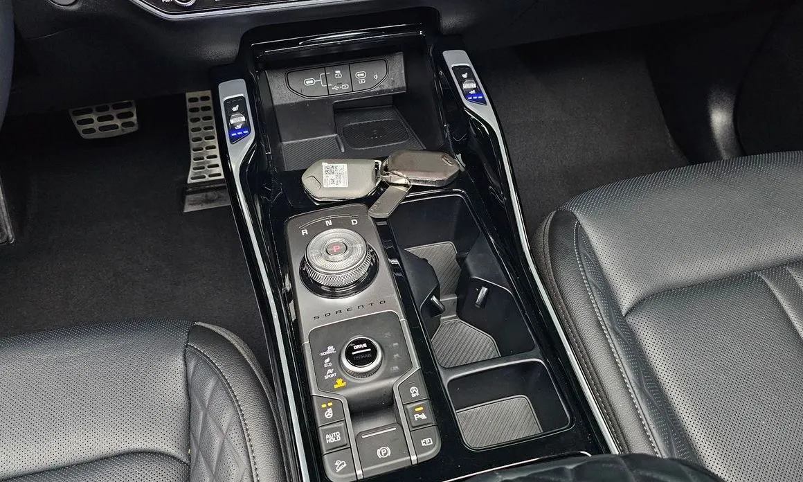 Kia Sorento — фото 8