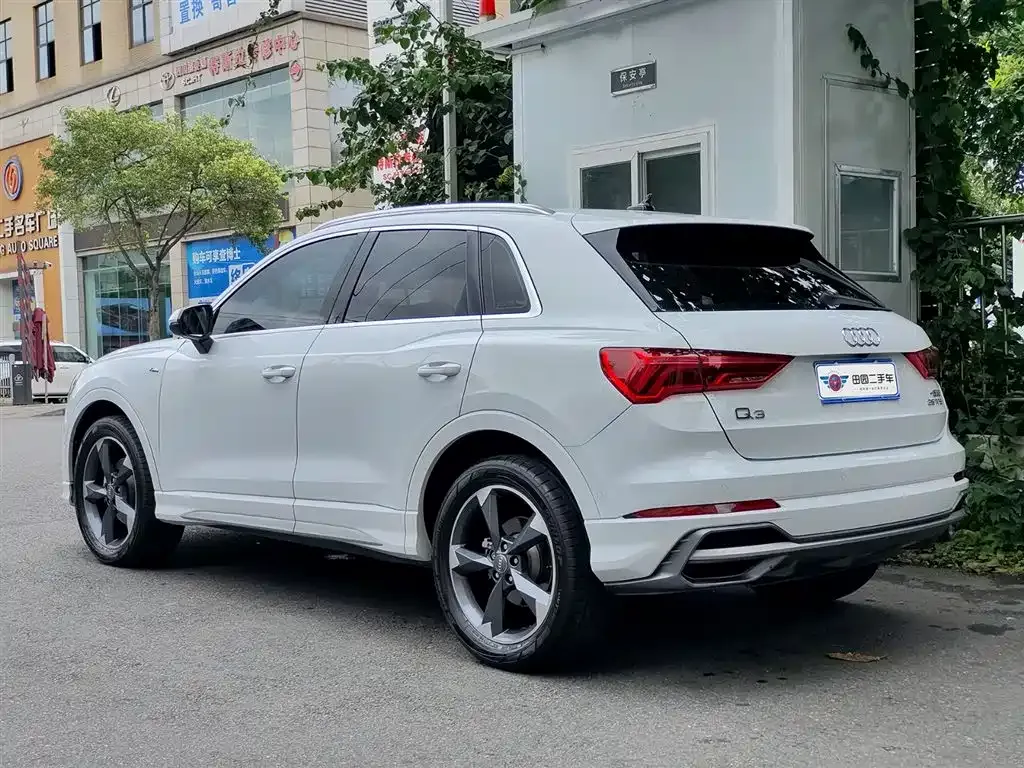 Audi Q3 — фото 10