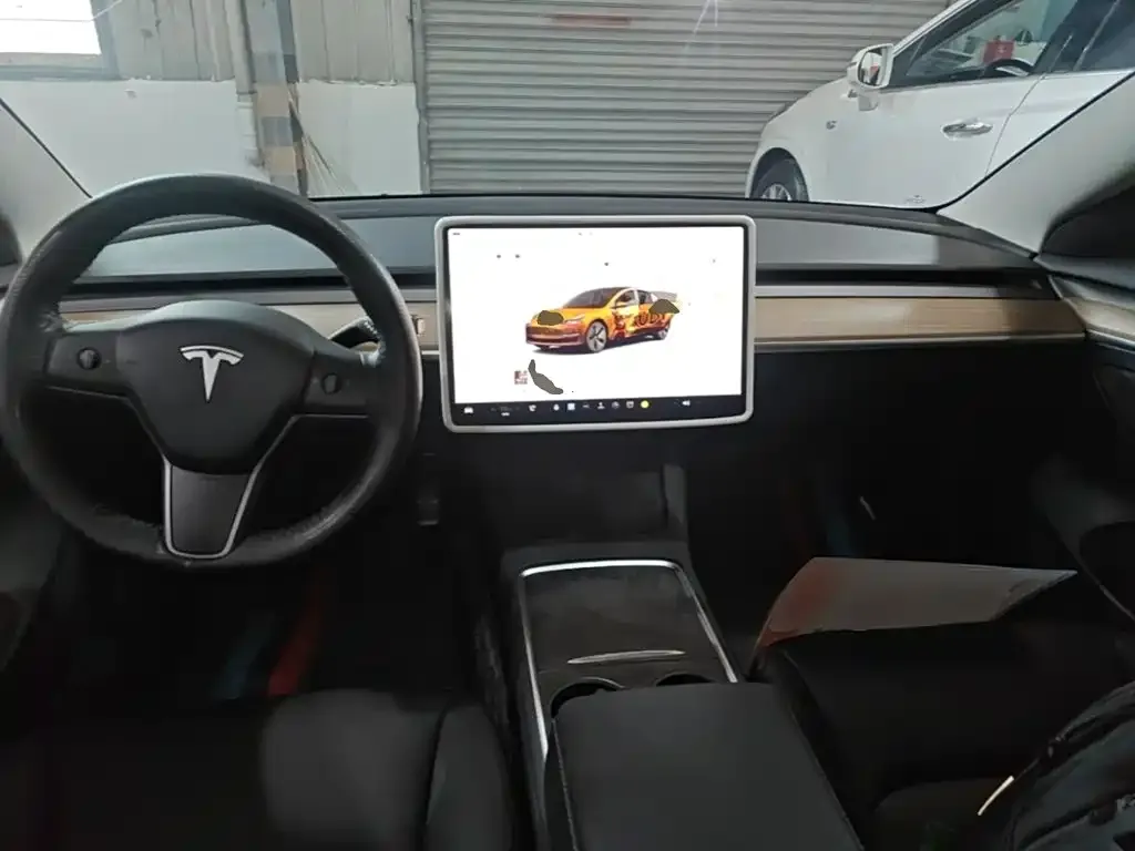 Tesla Model 3 — фото 2