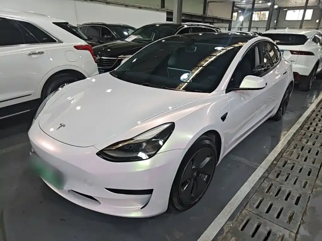 Tesla Model 3 — фото 8