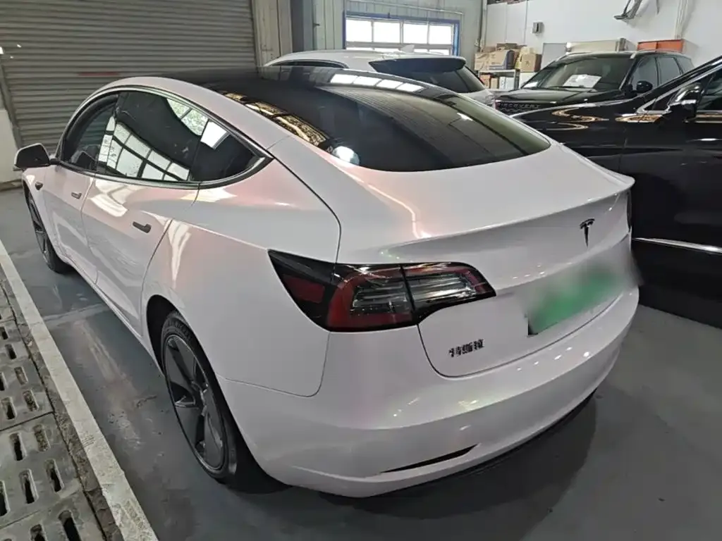 Tesla Model 3 — фото 9