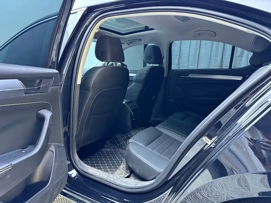 Skoda Superb — фото 3