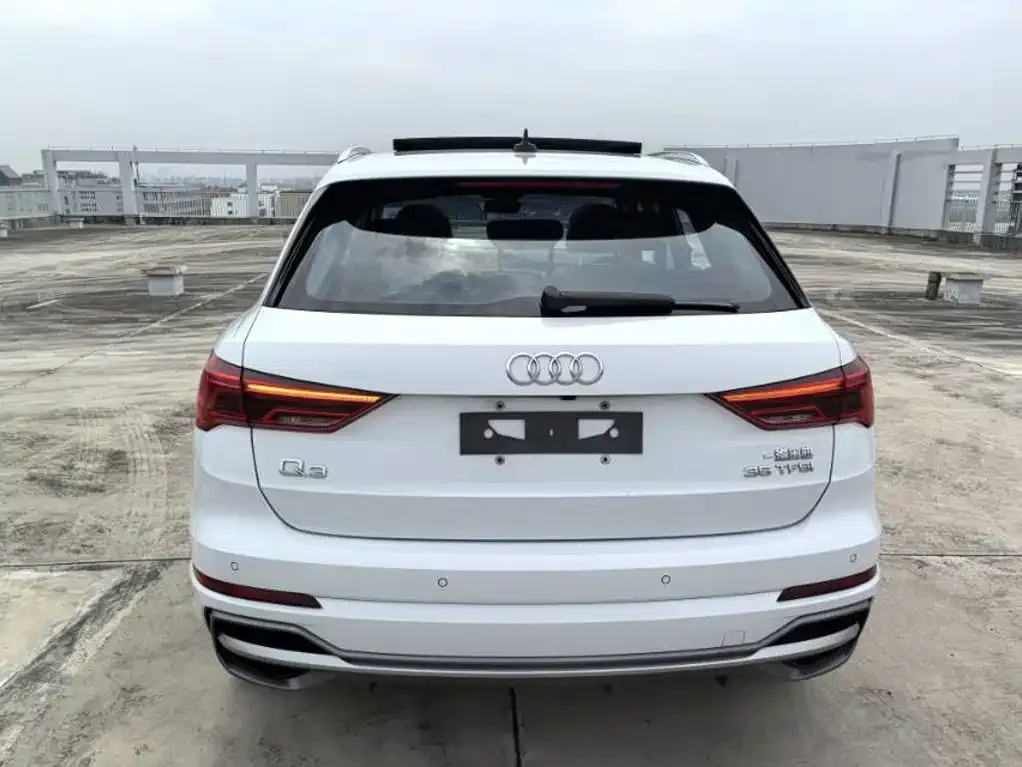 Audi Q3 — фото 10