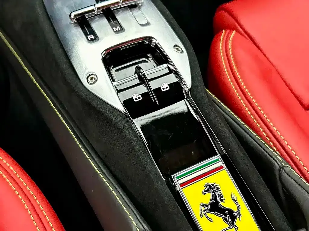 Ferrari SF90 — фото 7