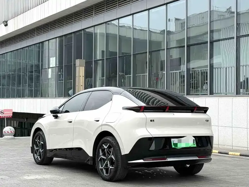 Lynk & Co Z20 — фото 10