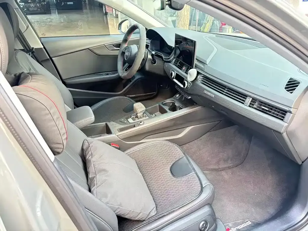 Audi A4 (Import) — фото 6