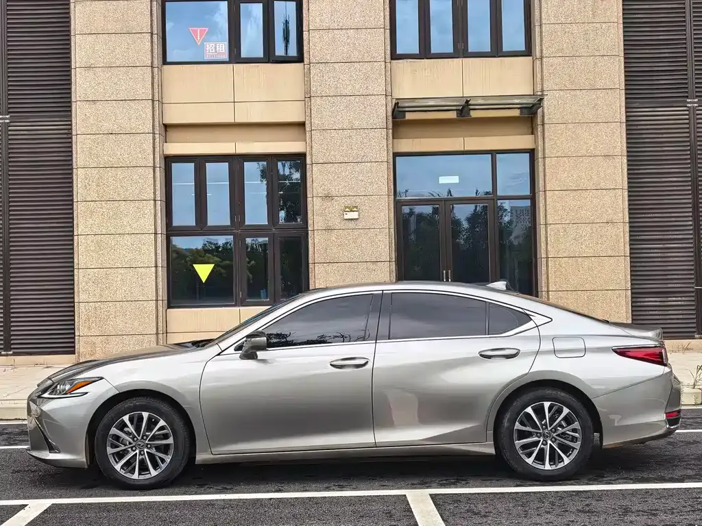 Lexus ES 2024 из CN, фото 5