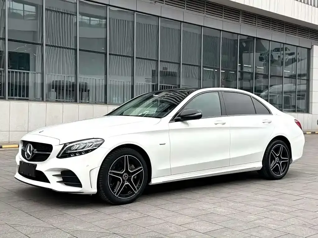 Mercedes-Benz C-Class — фото 1