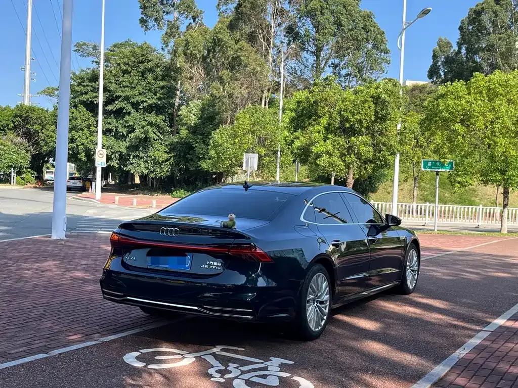 Audi A7L — фото 6