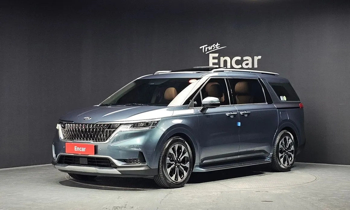 Kia Carnival — фото 1