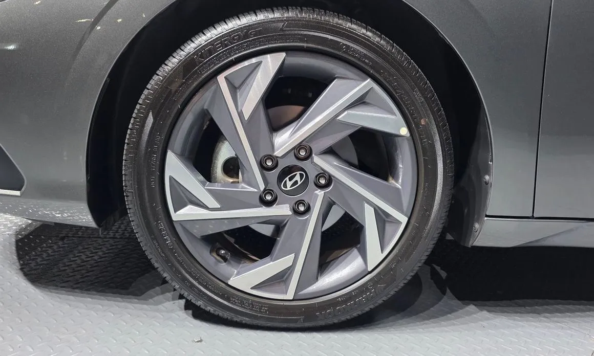 Hyundai AVANTE — фото 8