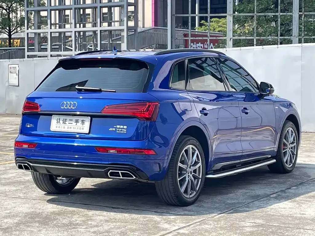 Audi Q5L — фото 7