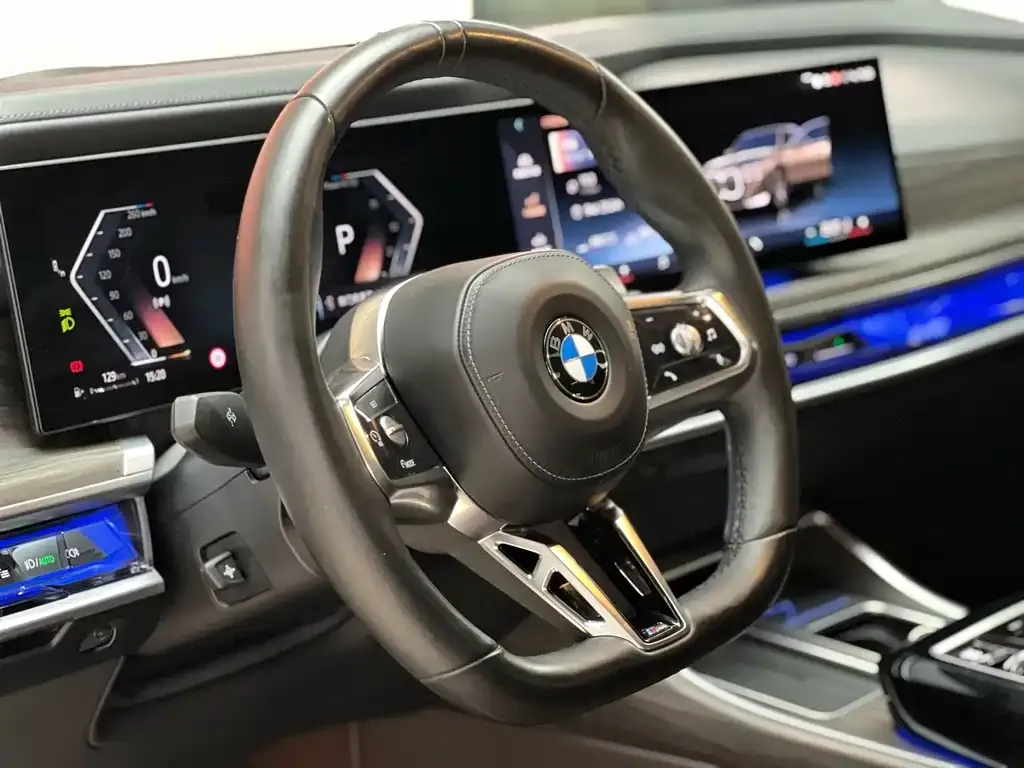 BMW 7 Series — фото 2