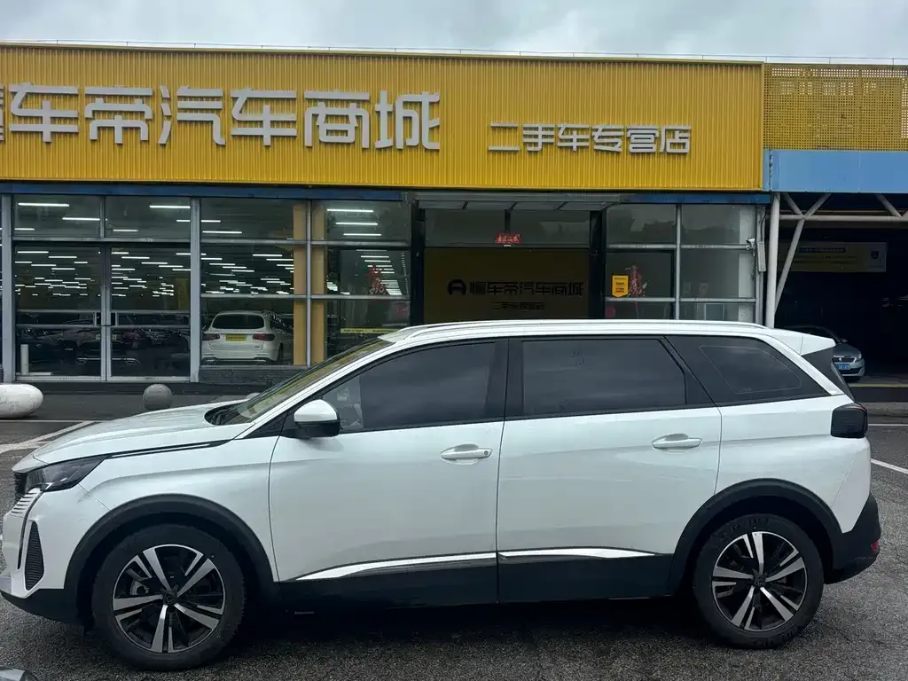 Peugeot 5008 — фото 4