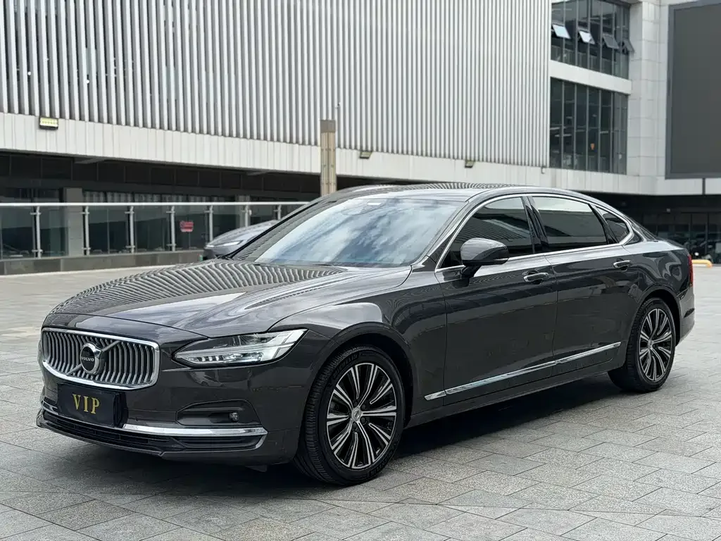 Volvo S90 — фото 1