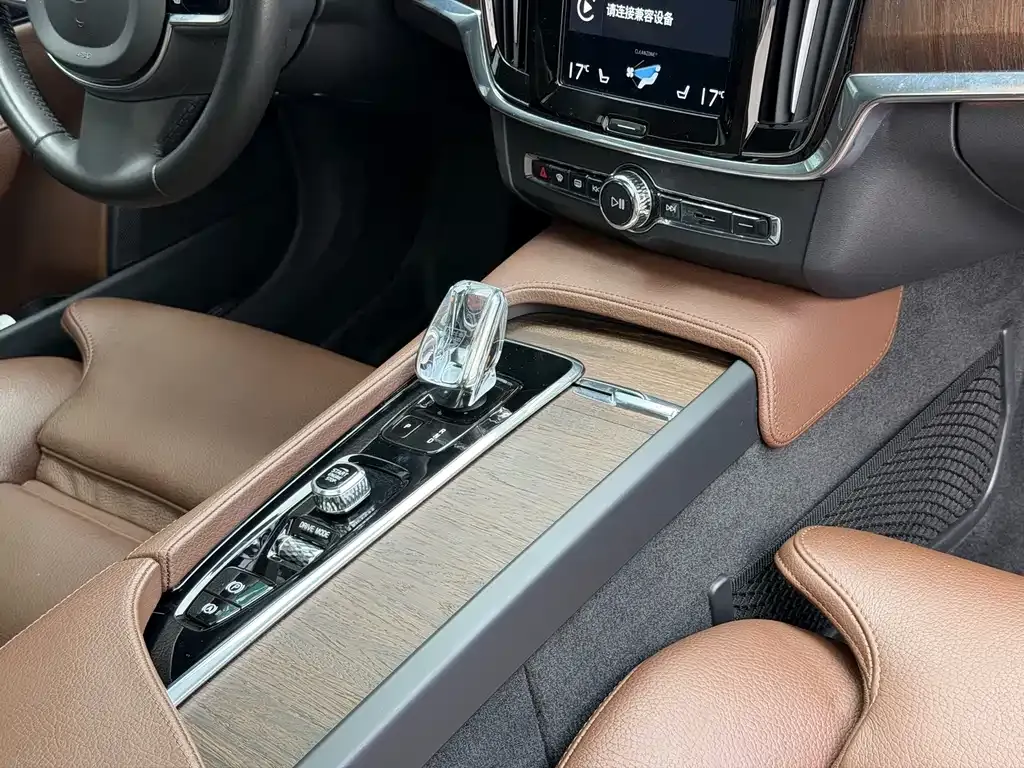 Volvo S90 — фото 2