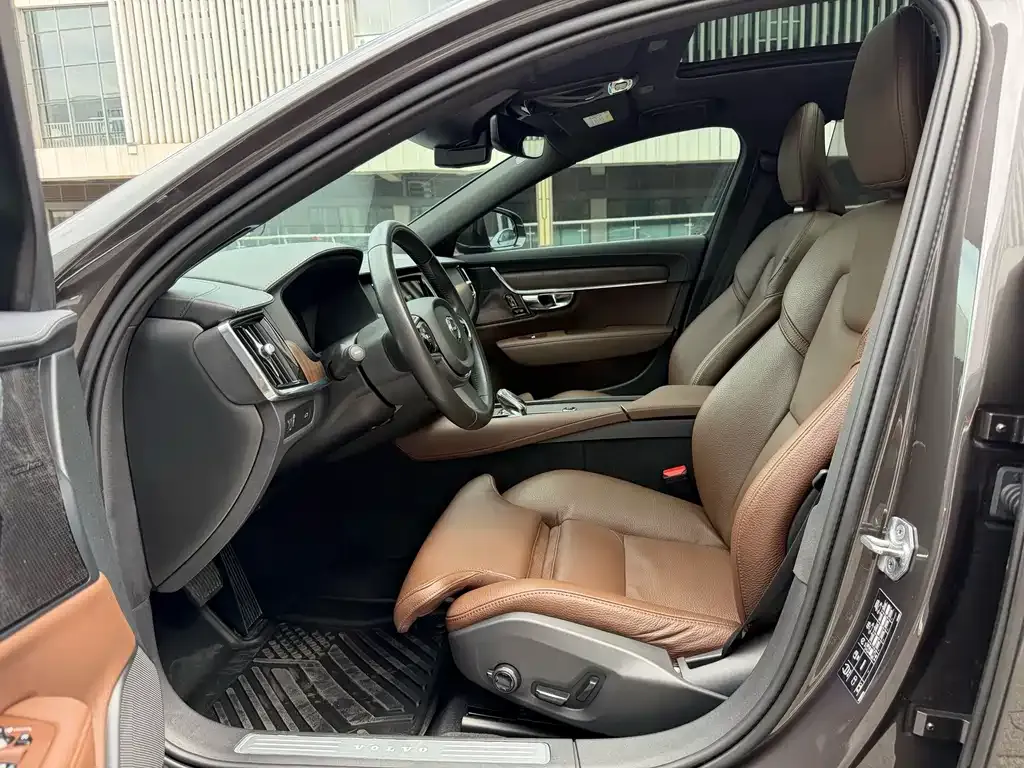 Volvo S90 — фото 7