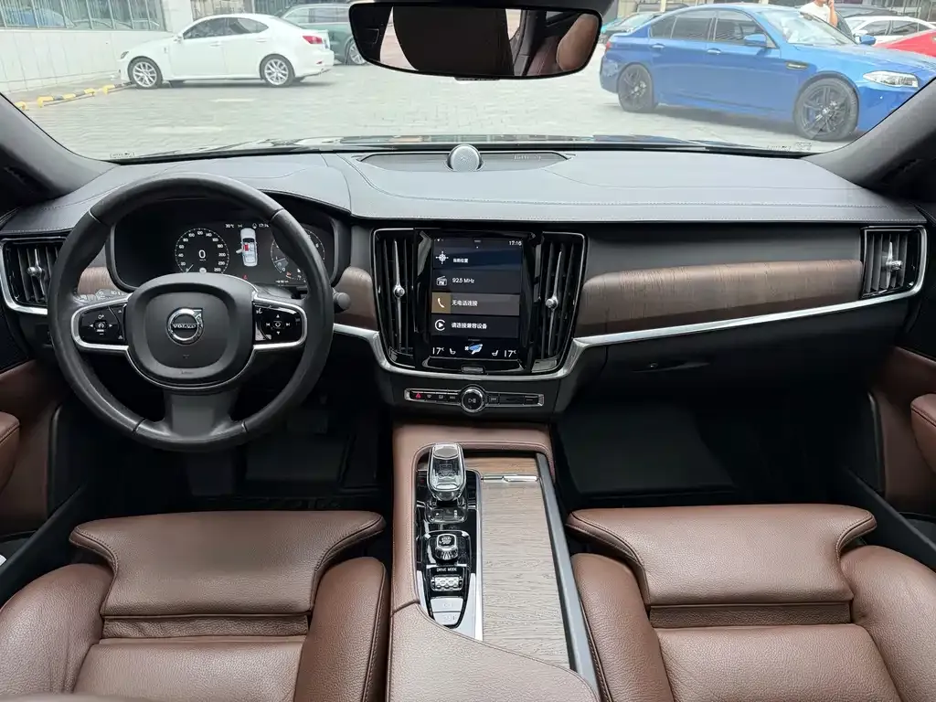 Volvo S90 — фото 4