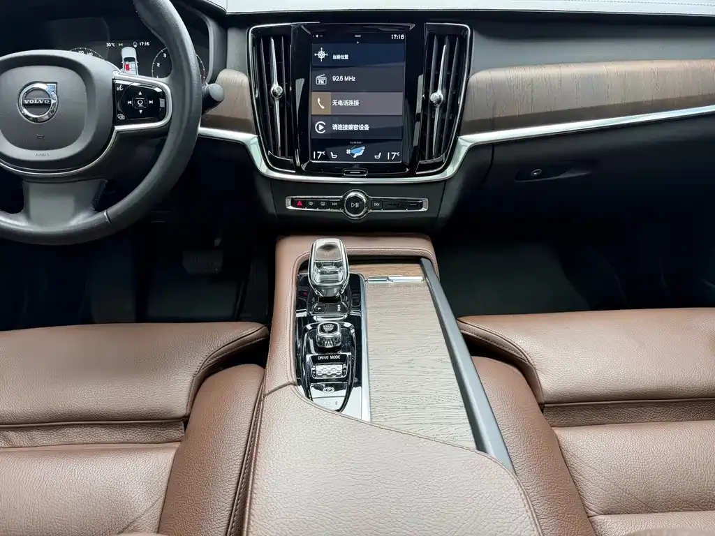 Volvo S90 — фото 10