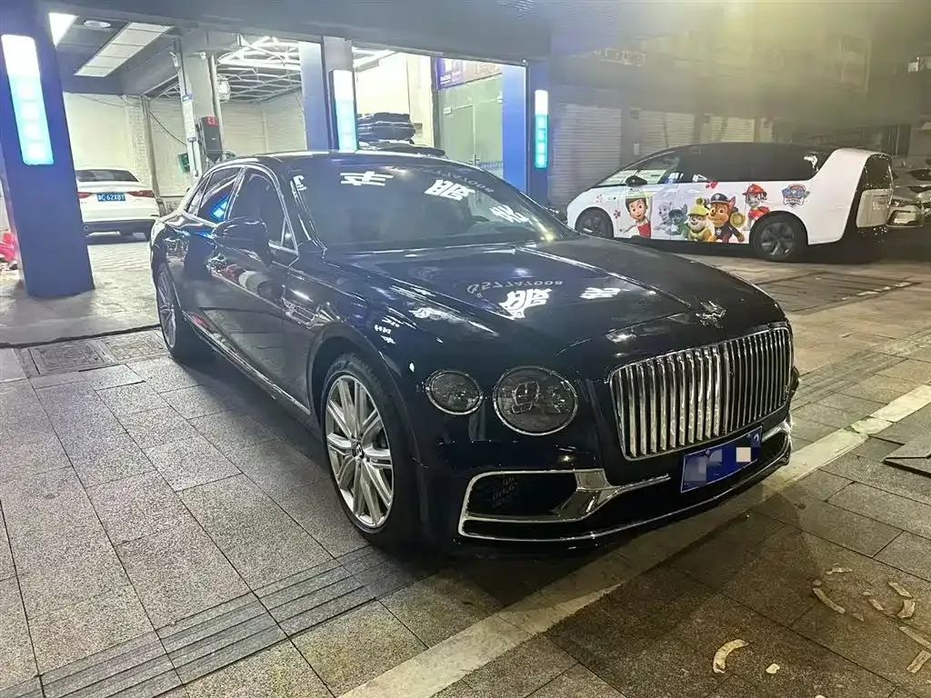 Bentley Flying Spur — фото 4