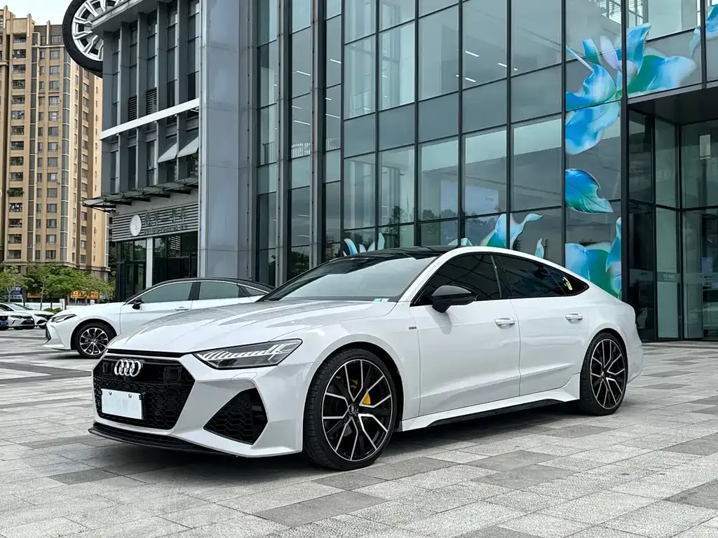 Audi A7 — фото 1