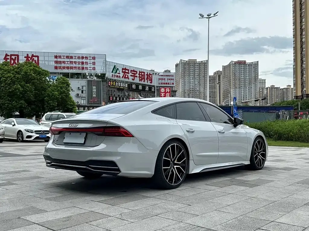 Audi A7 — фото 7