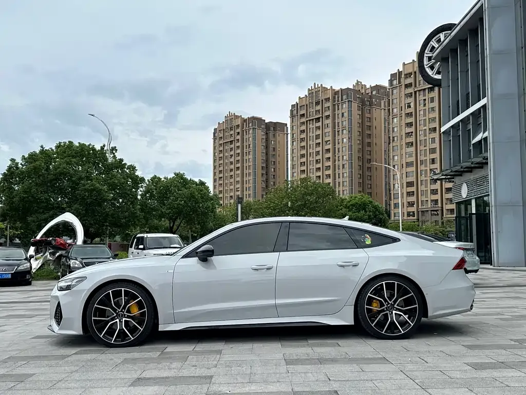 Audi A7 — фото 2