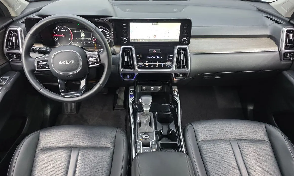 Kia Sorento — фото 6