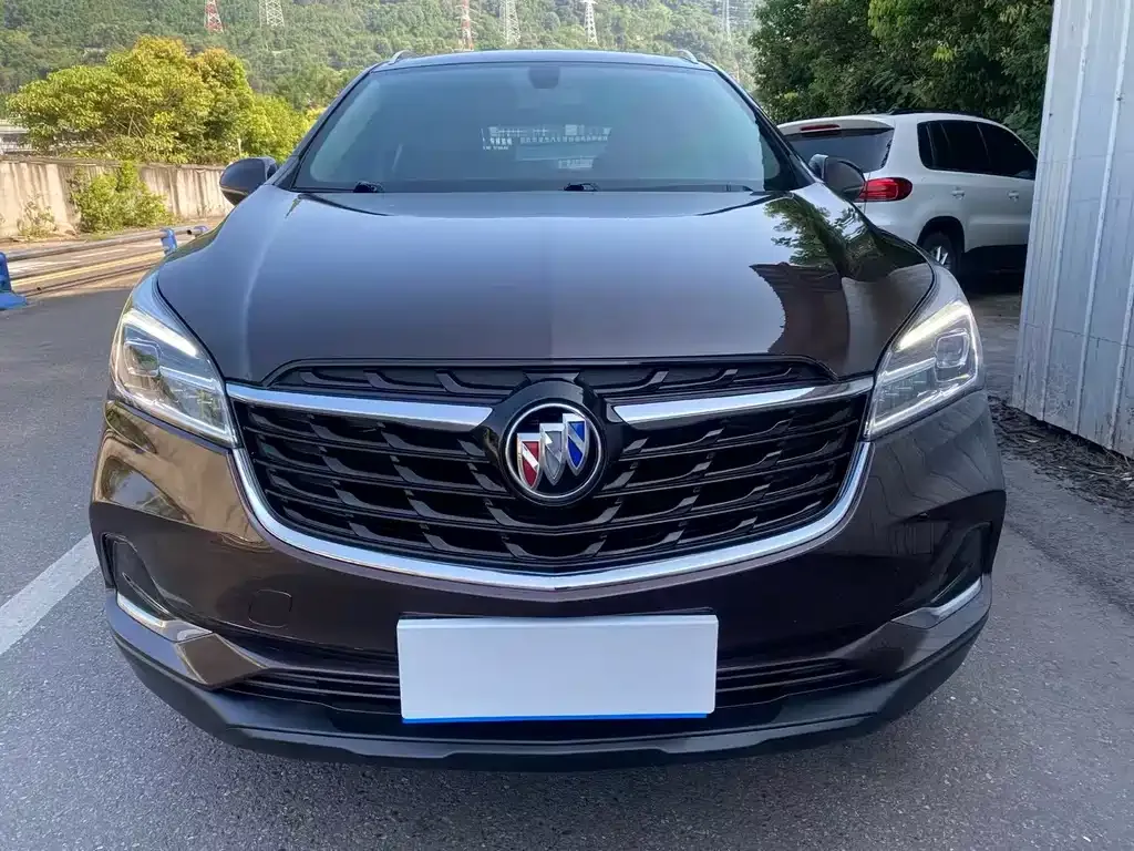 Buick Envision Plus — фото 8