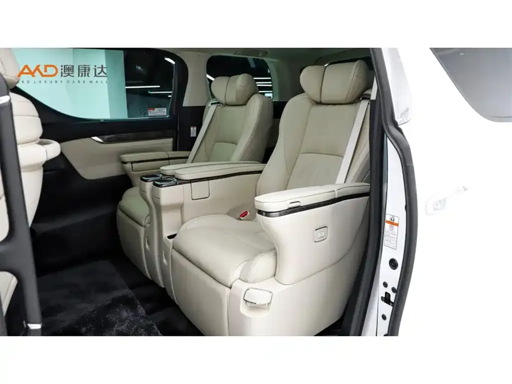 Toyota Vellfire — фото 3