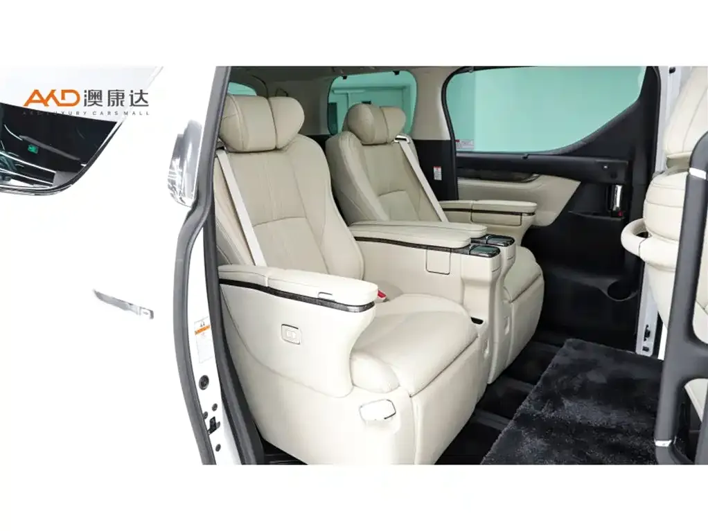 Toyota Vellfire — фото 7