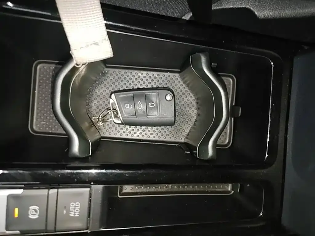 Volkswagen Tharu 2024 из CN, фото 3