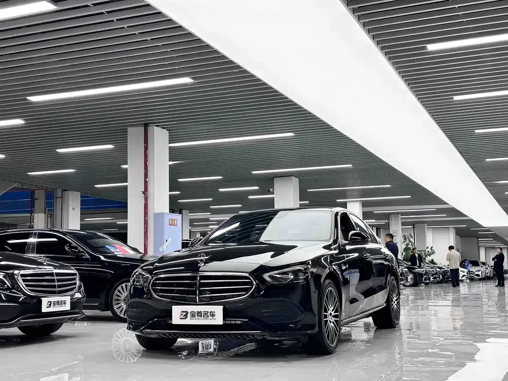 Mercedes-Benz C-Class — фото 1