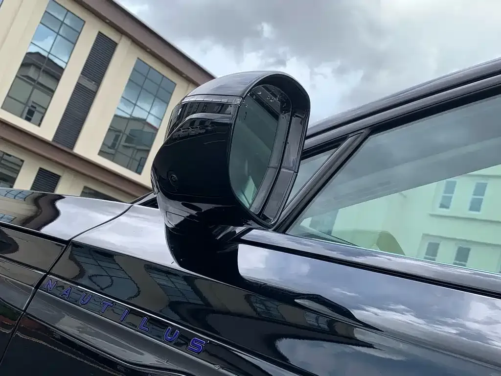 Lincoln Nautilus — фото 8