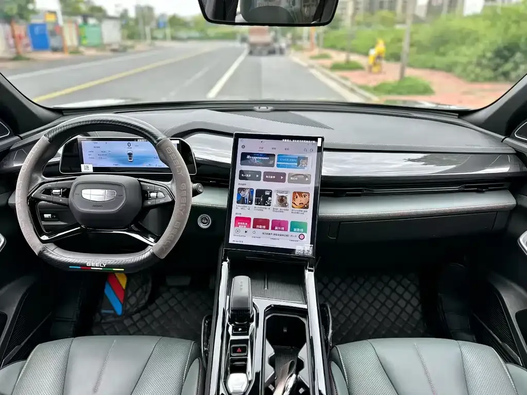 Geely Boyue 2024 из CN, фото 2
